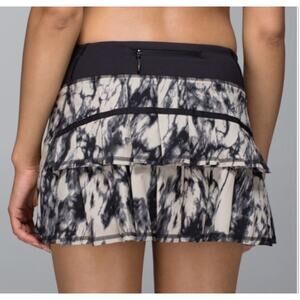 Lululemon Womens 6 / S Pace Setter Skort Black Cream Stretch Pull On Golf Tennis
